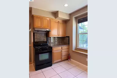 550 Summer Ln, Richmond, CA 94806 - Photo 7