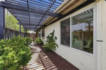 7629 Elderwood Court, Cupertino, CA 95014 - Photo 37