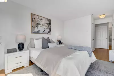 322 Hanover Ave #512, Oakland, CA 94606 - Photo 27