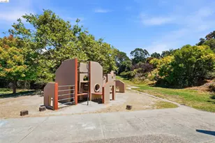 1072 View Dr, Richmond, CA 94803 - Photo 29