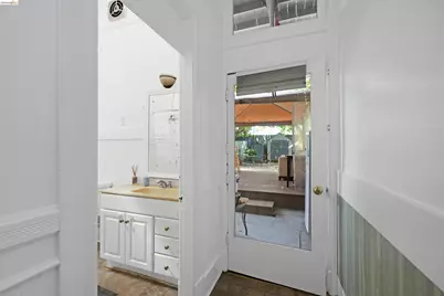 2654 Bush St, San Francisco, CA 94115 - Photo 65