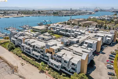 7 Embarcadero West #207, Oakland, CA 94607 - Photo 39