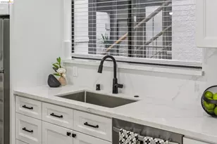 7 Embarcadero West, Oakland, CA 94607 - Photo 7