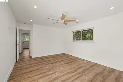 5545 Southbrook Dr, Clayton, CA 94517 - Photo 15