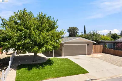 54 Lakeview Drive, Bay Point, CA 94565 - Photo 1