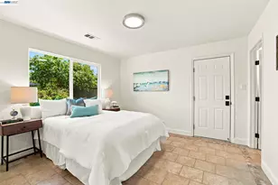 54 Lakeview Dr, Bay Point, CA 94565 - Photo 27