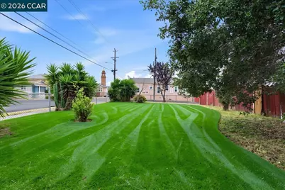 1605 57th Ave, Oakland, CA 94621 - Photo 19