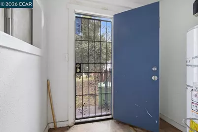 1605 57th Ave, Oakland, CA 94621 - Photo 13