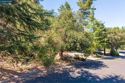 4050 Saint Marys St, Martinez, CA 94553 - Photo 31