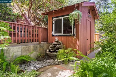 4050 Saint Marys St, Martinez, CA 94553 - Photo 25