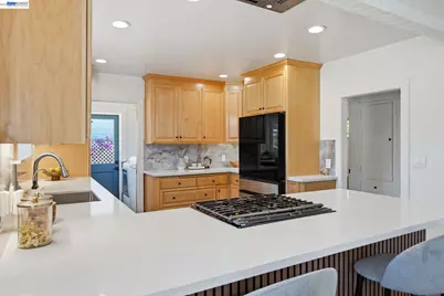 1730 Lincoln Ave, Alameda, CA 94501 - Photo 25