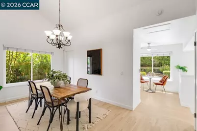5633 Mount Hood Ct, Martinez, CA 94553 - Photo 11