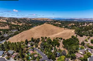 5633 Mt Hood Ct, Martinez, CA 94553 - Photo 61
