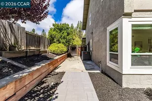 5633 Mt Hood Ct, Martinez, CA 94553 - Photo 49