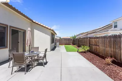 4352 Vanguard Dr, Modesto, CA 95356 - Photo 29