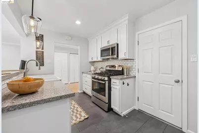 1036 Spring Ct, Hayward, CA 94542 - Photo 15