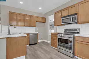 1806 Locke Ct, Oakley, CA 94561 - Photo 13