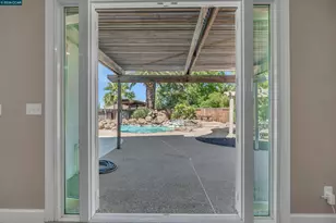 1806 Locke Ct, Oakley, CA 94561 - Photo 37