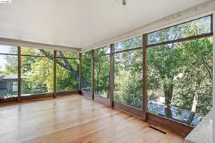 1730 Highland Pl, Berkeley, CA 94709 - Photo 9