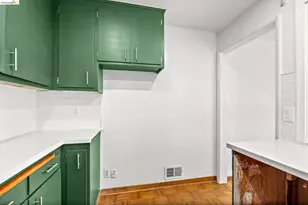 1730 Highland Pl, Berkeley, CA 94709 - Photo 17