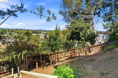 235 Toledo Ct, Vallejo, CA 94591 - Photo 49