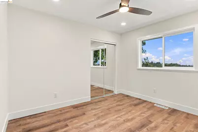 235 Toledo Ct, Vallejo, CA 94591 - Photo 33