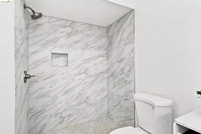 235 Toledo Ct, Vallejo, CA 94591 - Photo 27