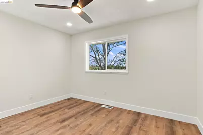 235 Toledo Ct, Vallejo, CA 94591 - Photo 31