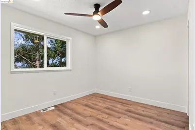 235 Toledo Ct, Vallejo, CA 94591 - Photo 35