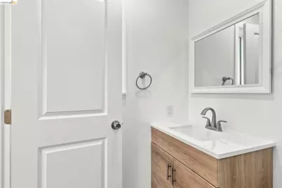 235 Toledo Ct, Vallejo, CA 94591 - Photo 21