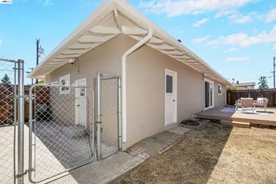 2053 Trafalgar Ave, Hayward, CA 94545 - Photo 39