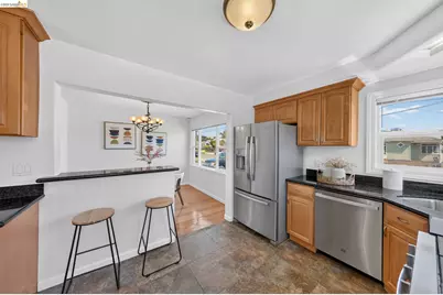 2327 Maywood Ave, Oakland, CA 94605 - Photo 15