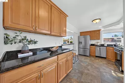 2327 Maywood Ave, Oakland, CA 94605 - Photo 19