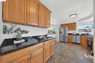 2327 Maywood Ave, Oakland, CA 94605 - Photo 19