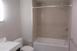 10 Kennedy Pl, San Francisco, CA 94124 - Photo 9