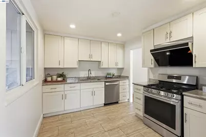 14895 Washington Ave, San Leandro, CA 94578 - Photo 11