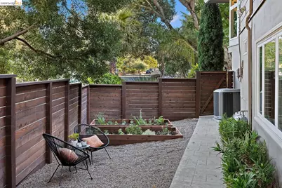 3321 Jordan Rd, Oakland, CA 94602 - Photo 39