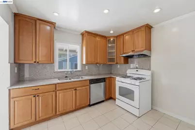 1686 Grand Avenue, San Leandro, CA 94577 - Photo 9