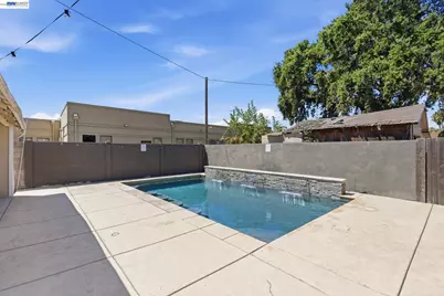 1330 Park St, Stockton, CA 95203 - Photo 5