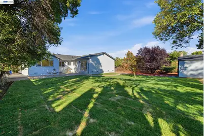 1829 Elkwood Dr, Concord, CA 94519 - Photo 33