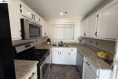 3443 Pepperwood Ter #301, Fremont, CA 94536 - Photo 7