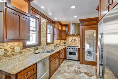 1820 Yale Dr, Alameda, CA 94501 - Photo 13