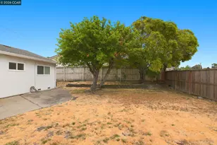 939 Tara Hills Dr, Pinole, CA 94564 - Photo 29