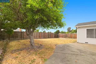 939 Tara Hills Dr, Pinole, CA 94564 - Photo 33
