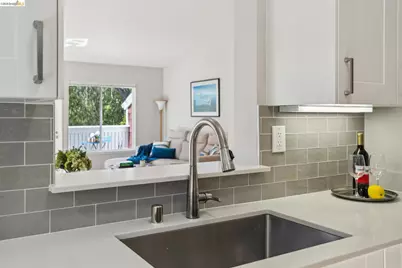 12 Bayside Ct, Richmond, CA 94804 - Photo 15