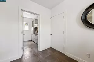 210 Courtney Ln, Orinda, CA 94563 - Photo 49