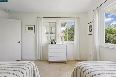210 Courtney Ln, Orinda, CA 94563 - Photo 47
