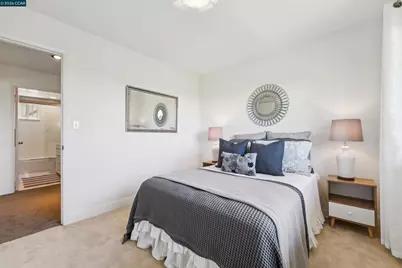 210 Courtney Ln, Orinda, CA 94563 - Photo 41