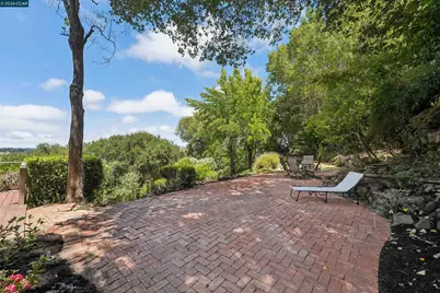 210 Courtney Ln, Orinda, CA 94563 - Photo 53