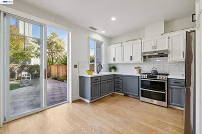 12 Britt Ct, Alameda, CA 94502 - Photo 13